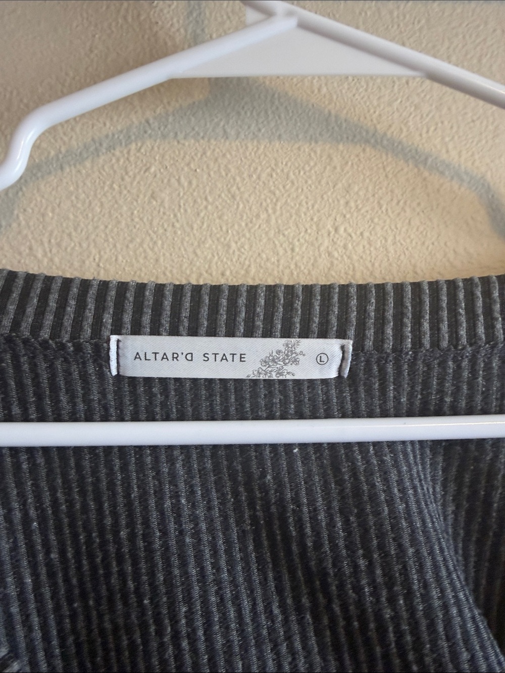 Altar'd State Gray Ribbed V-Neck Sweater - Picture 3 of 4